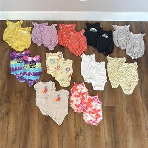 Twin Girl Matching Onesie Bundle 6-9 month